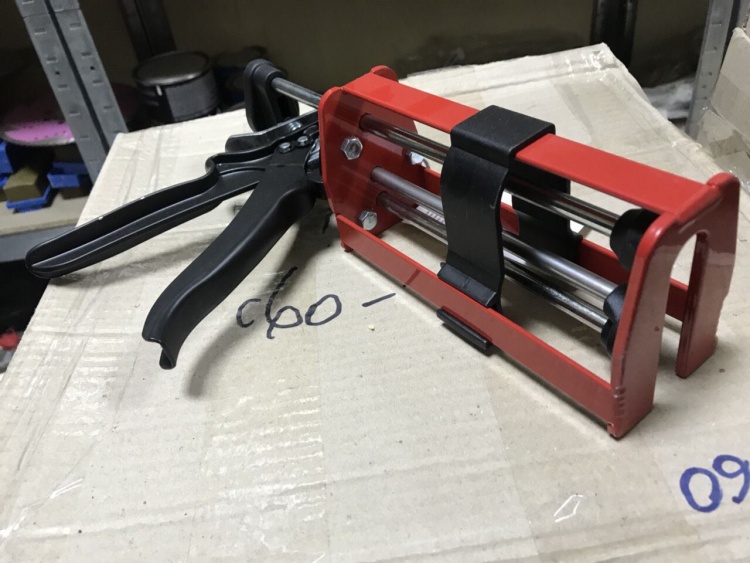 Дозатор для епоксидного клею у картриджі Tenax