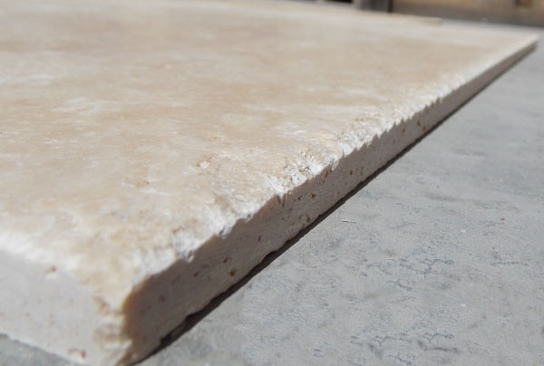 Плитка з травертину Light Brushed 1,2 см x French pattern set, римська кладка бежева брашована з колотим краєм Export