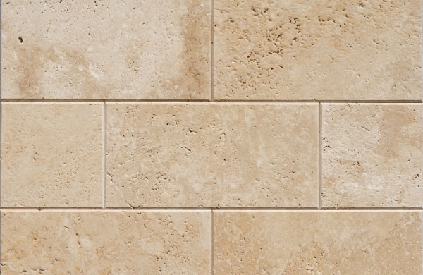 Плитка з травертину Light Brushed 1,2 х20, 3х40, 6 см, бежева брашована з фаскою, рустом Export