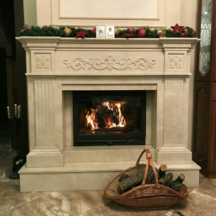 Портал для каміна Bravo Київ Crema Marfil мармур бежевий прямий