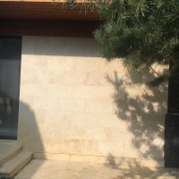 Плитка з травертину Light Brushed 1,2 х30, 5х61 см, бежева брашована Export Плитка з травертину Light Brushed 1,2 х30, 5х61 см, бежева брашована Export