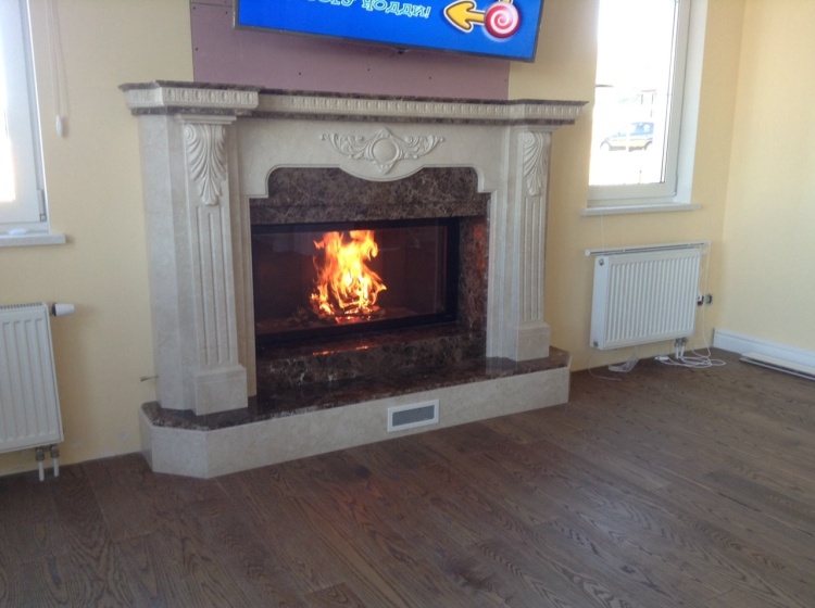 Портал для каміна Bravo Барселона Botticino та Emperador Dark мармур бежевий/коричневий прямий